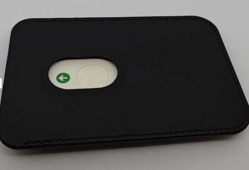 Accesorii iPhone - portofele si incarcatoare MagSafe